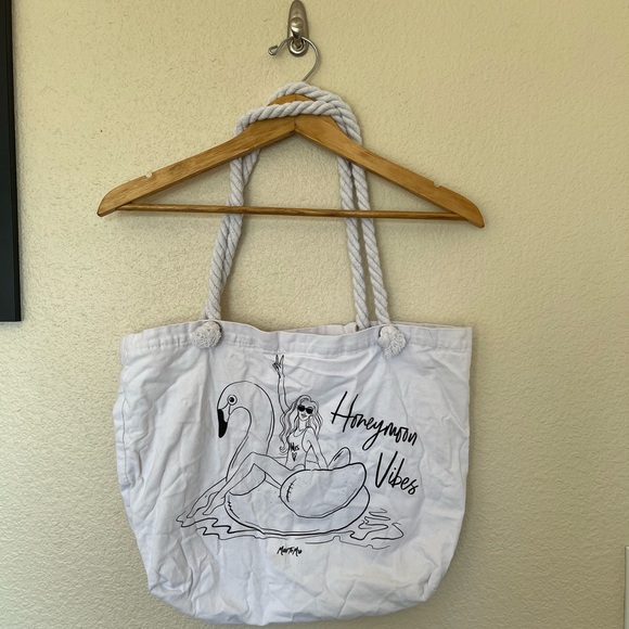 Miss to Mrs | Honeymoon Vibes Canvas Beach Bag - Picture 7 of 12